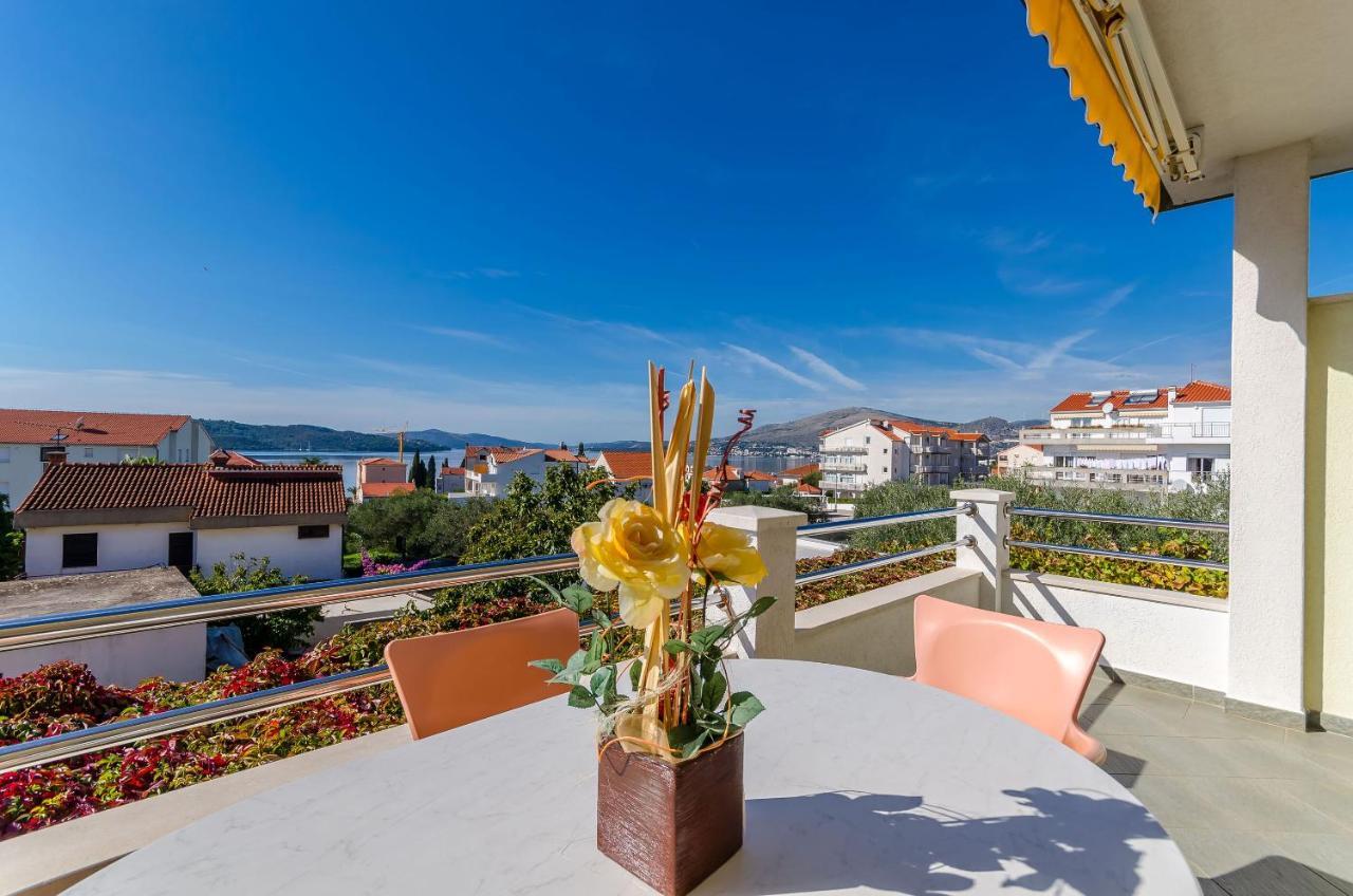 Apartments Palm Tree Trogir Ngoại thất bức ảnh