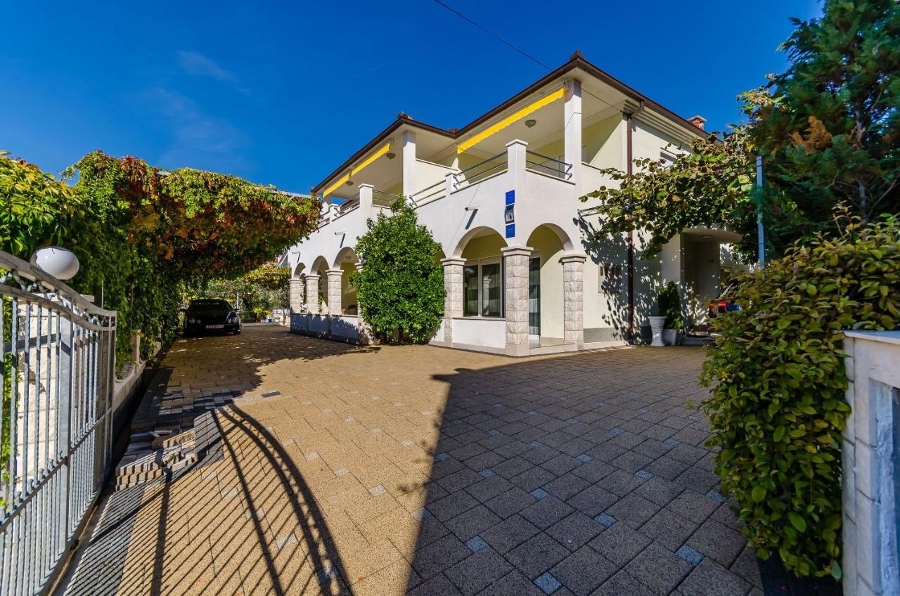 Apartments Palm Tree Trogir Ngoại thất bức ảnh
