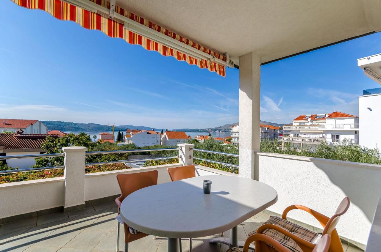 Apartments Palm Tree Trogir Ngoại thất bức ảnh